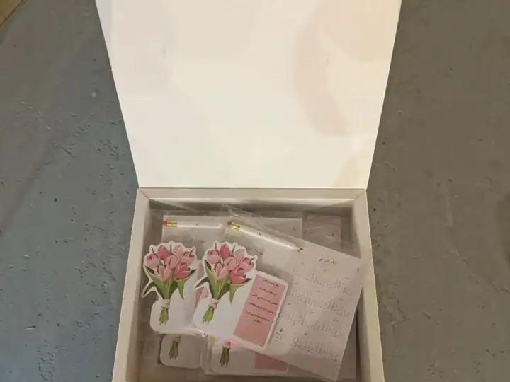 Academic Calendar Favor with Tulip Card 3 Academic Calendar Favor with Tulip Card - Image 3