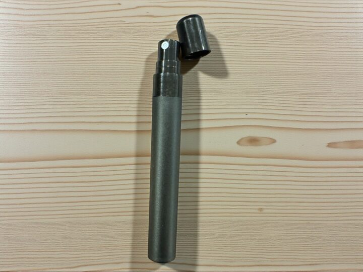 Black 10ml mini perfume spray for favors in Kuwait